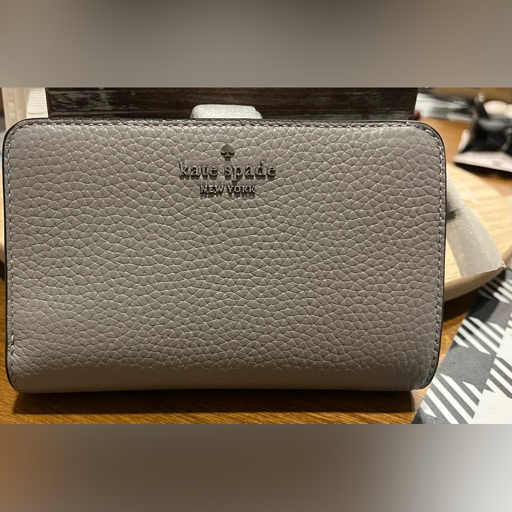 Kate Spade Lena Pebbled Leather Mountain Gray Medium Compact Wallet New With Tag - Picture 6 of 7